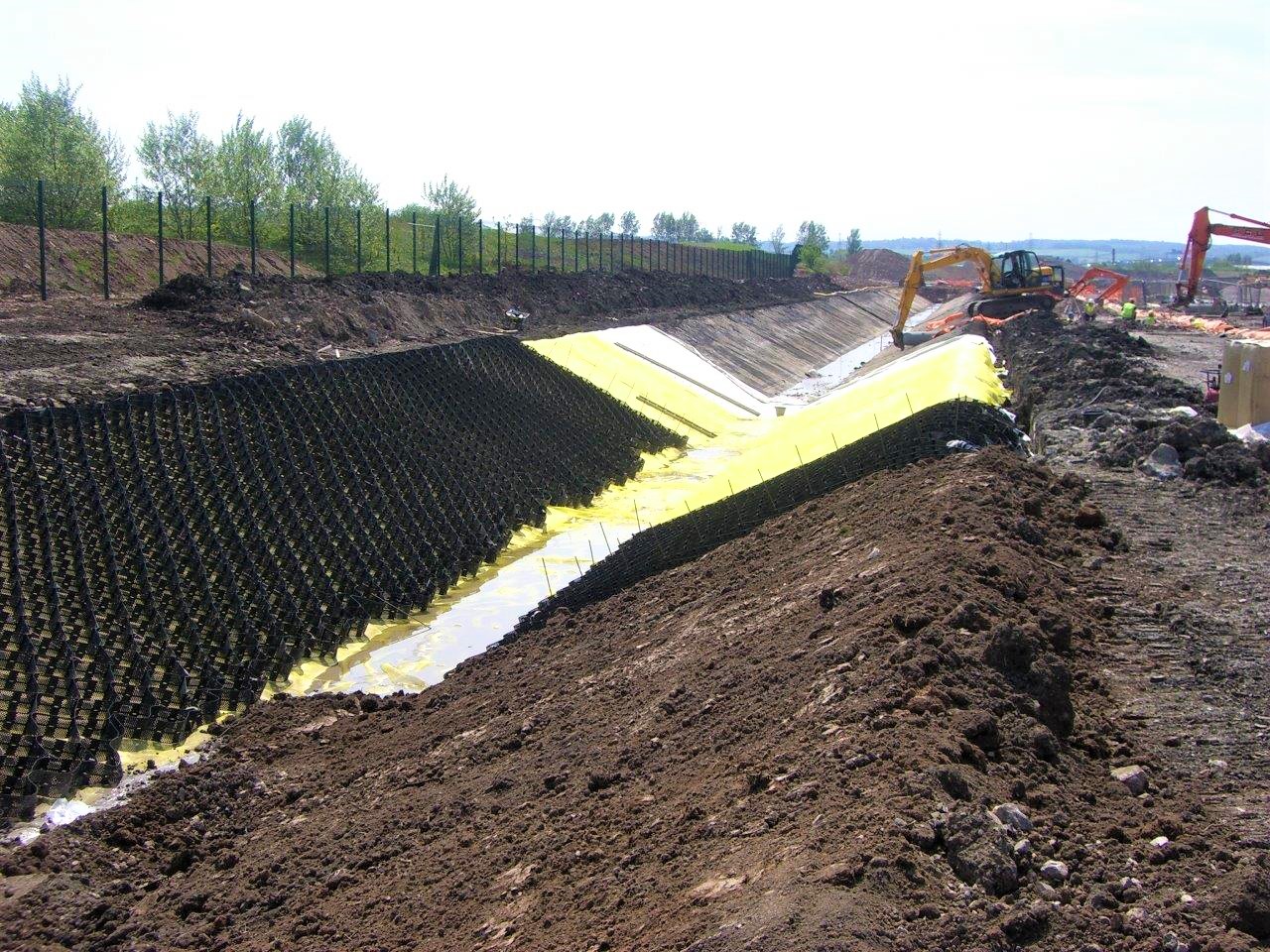 Plastic Geocell Material for Slope Erosion Control & Stabilization