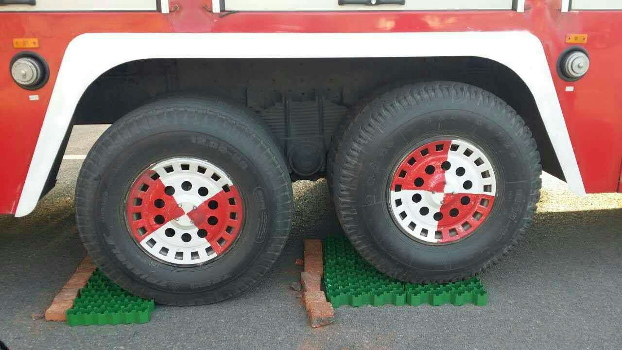  Plastic Grass Grid